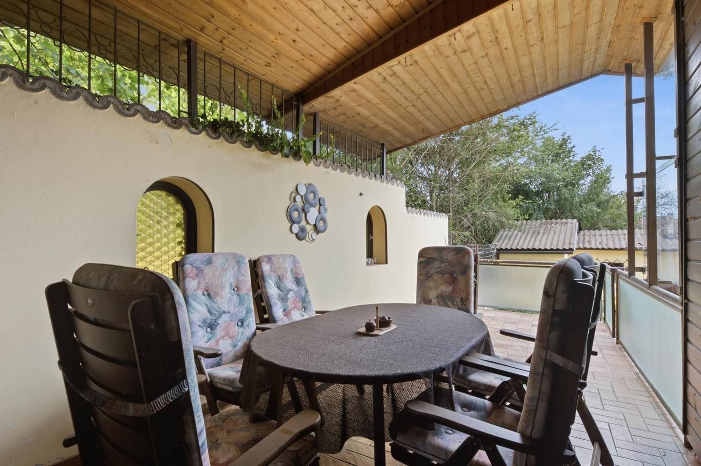 Family apartment with garden and excellent connections
