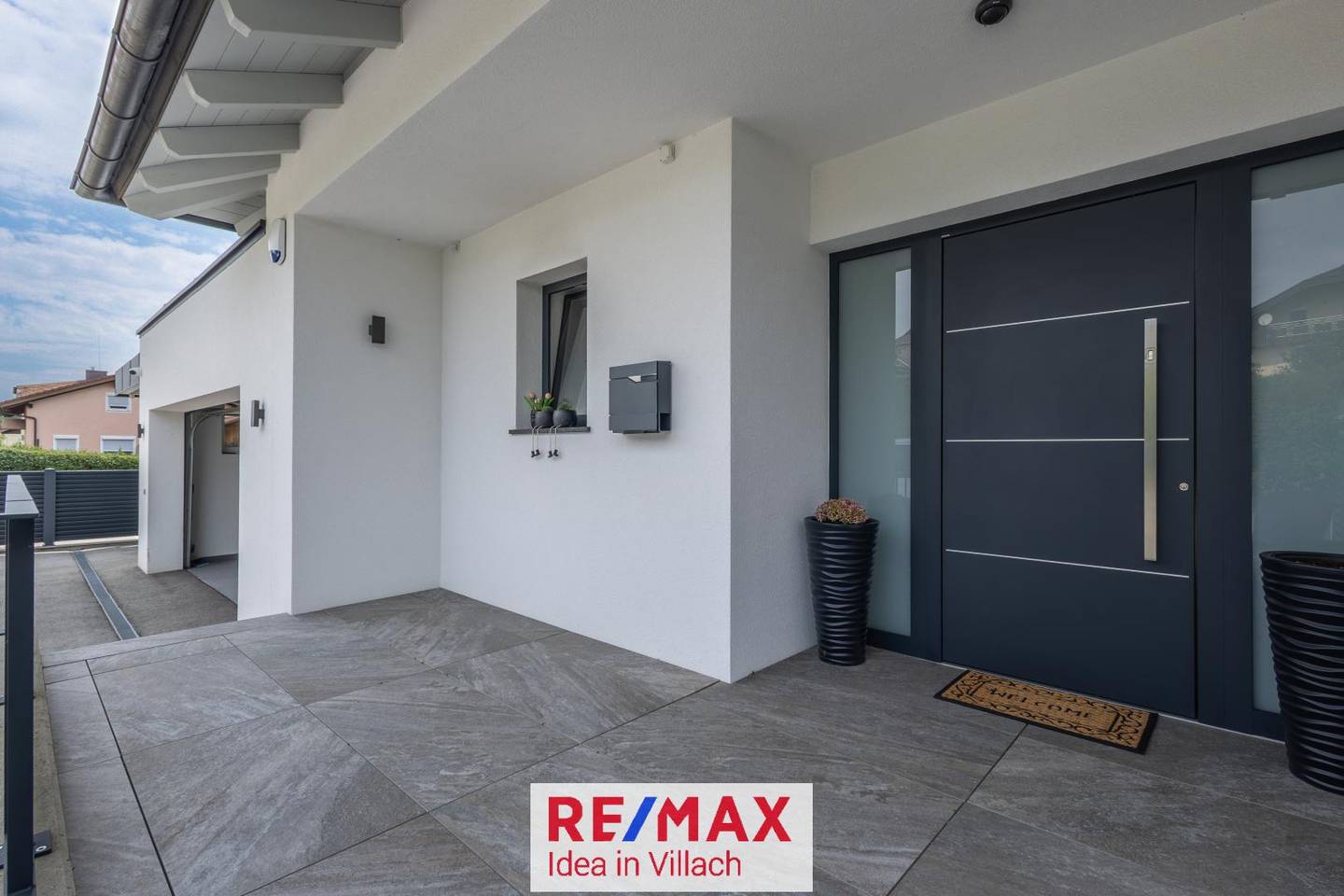 Barrierefreie Wohnung mit Pool und moderner Technik