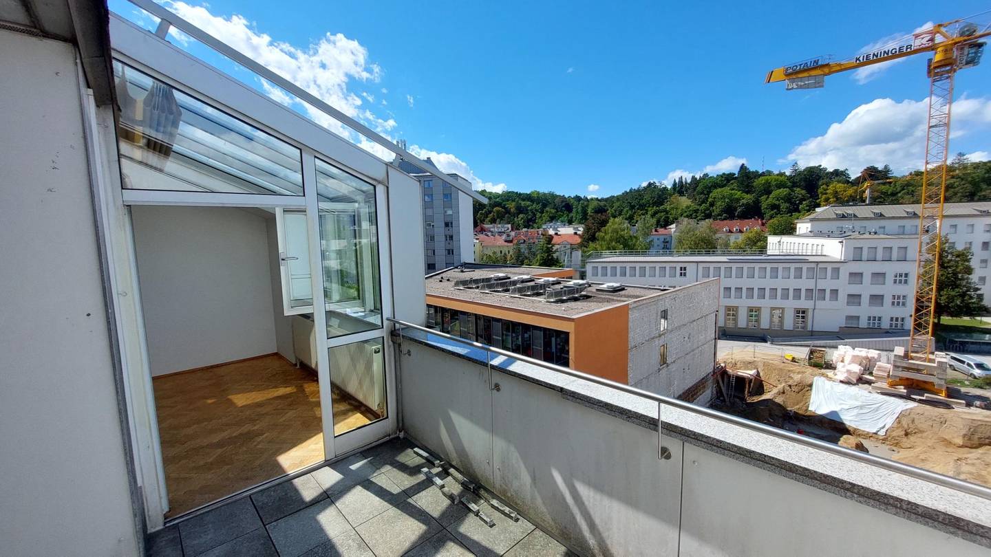 Helle Wohnung mit Balkon und Pöstlingbergblick