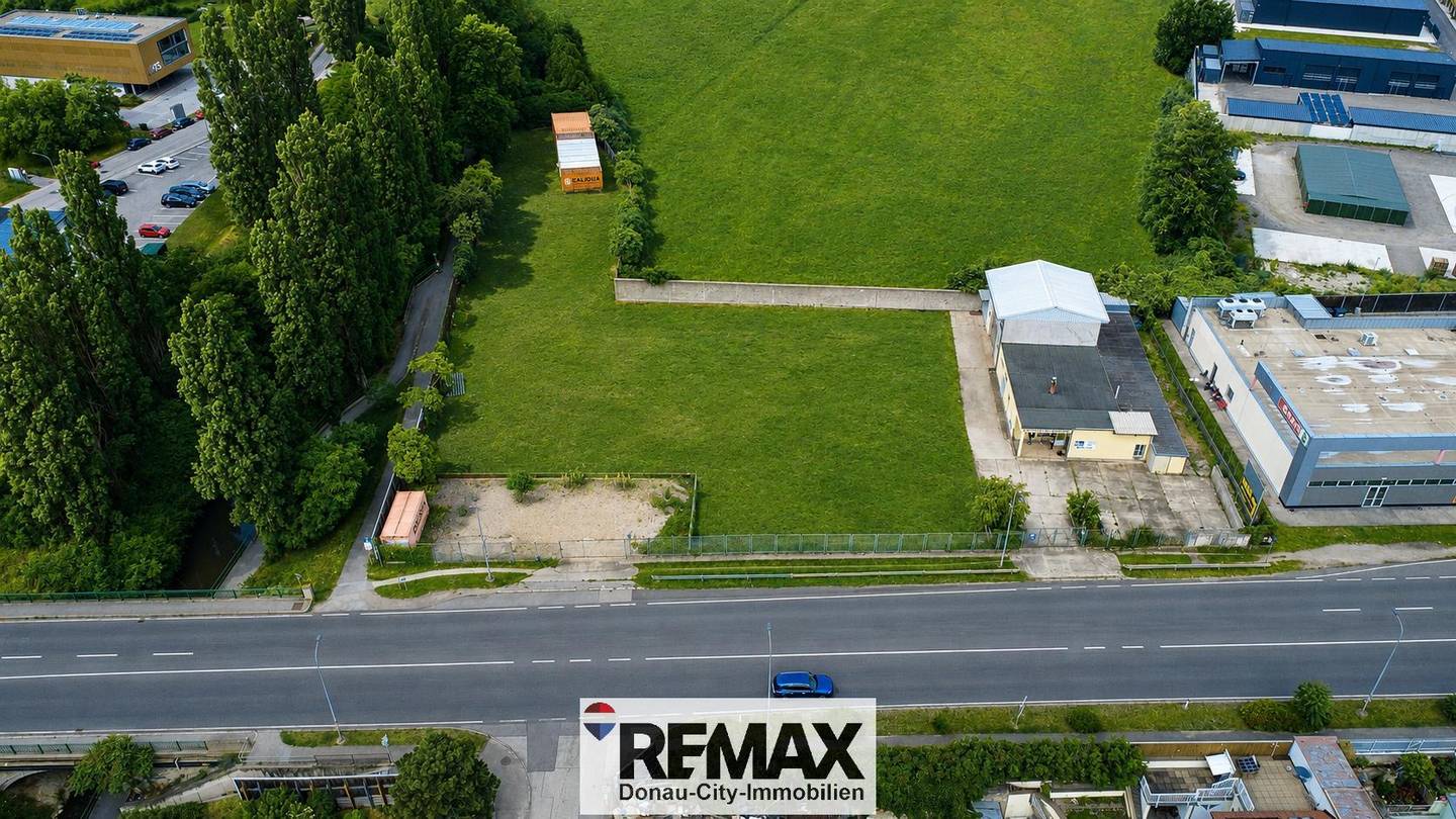 High visibility location with drive in Anlegerwohnung
