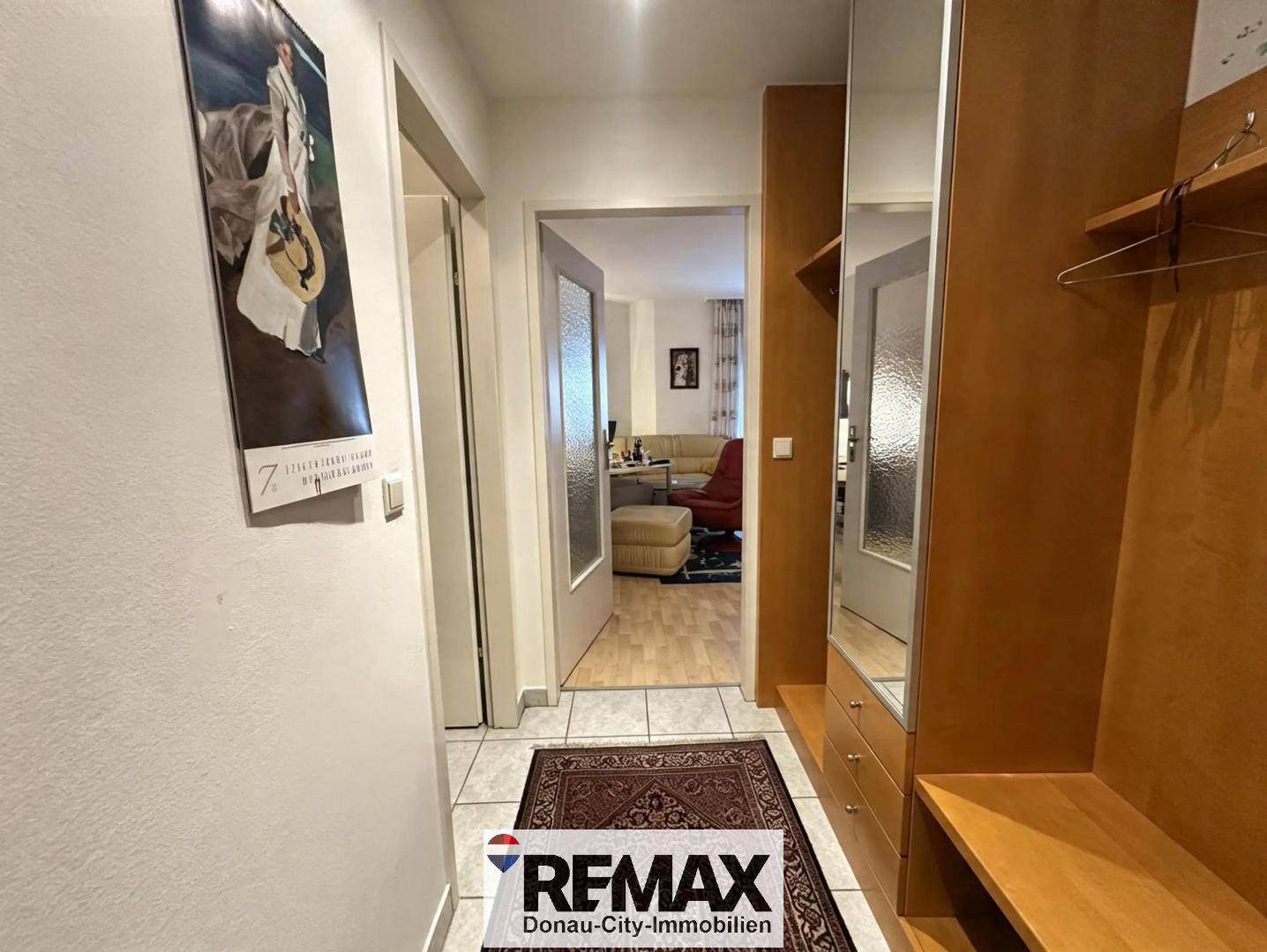Ground floor apartment with private garden near lake