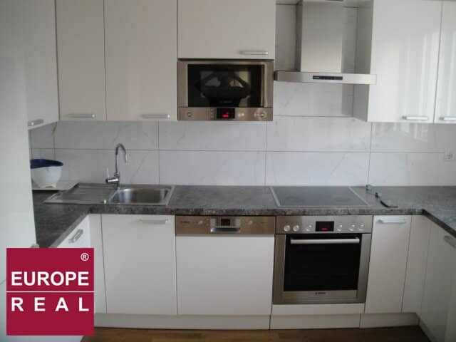 TOP OFFER representative east, south and west-facing MAISONETTE attic APARTMENT, 112 m² - quiet, bright