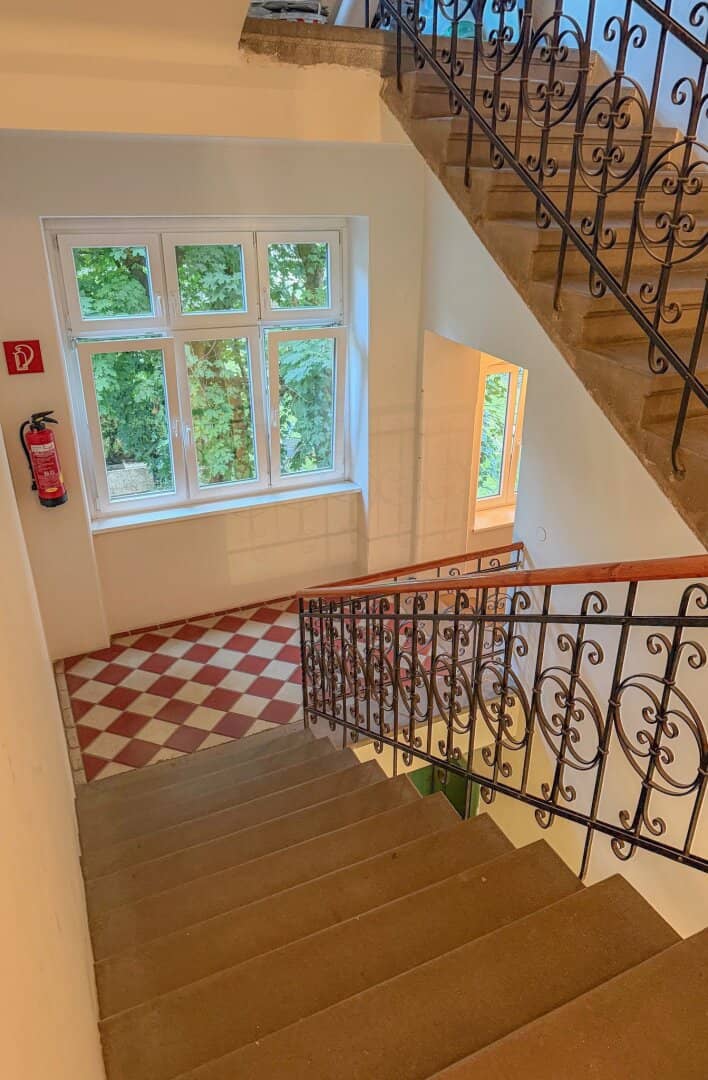 Old building charm with park view at the foot of the Kreuzbergl
