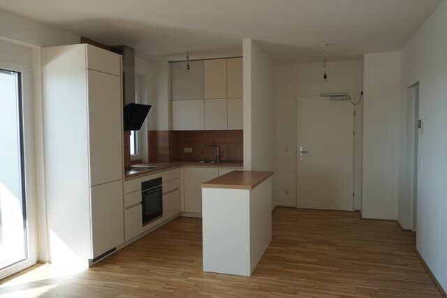 Sunny Living in Wildgarten – 3-Room Apartment with South Balcony