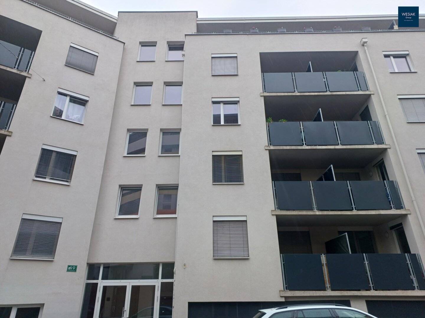 Modern dream apartment with balcony and top equipment in central location - rent now!