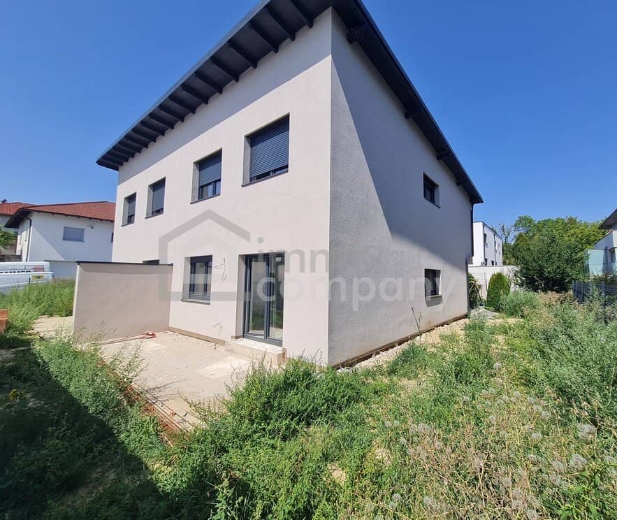 Moderne Doppelhaushälfte in Grieskirchen, 124m², 4 Zimmer, Terrasse, Erstbezug!