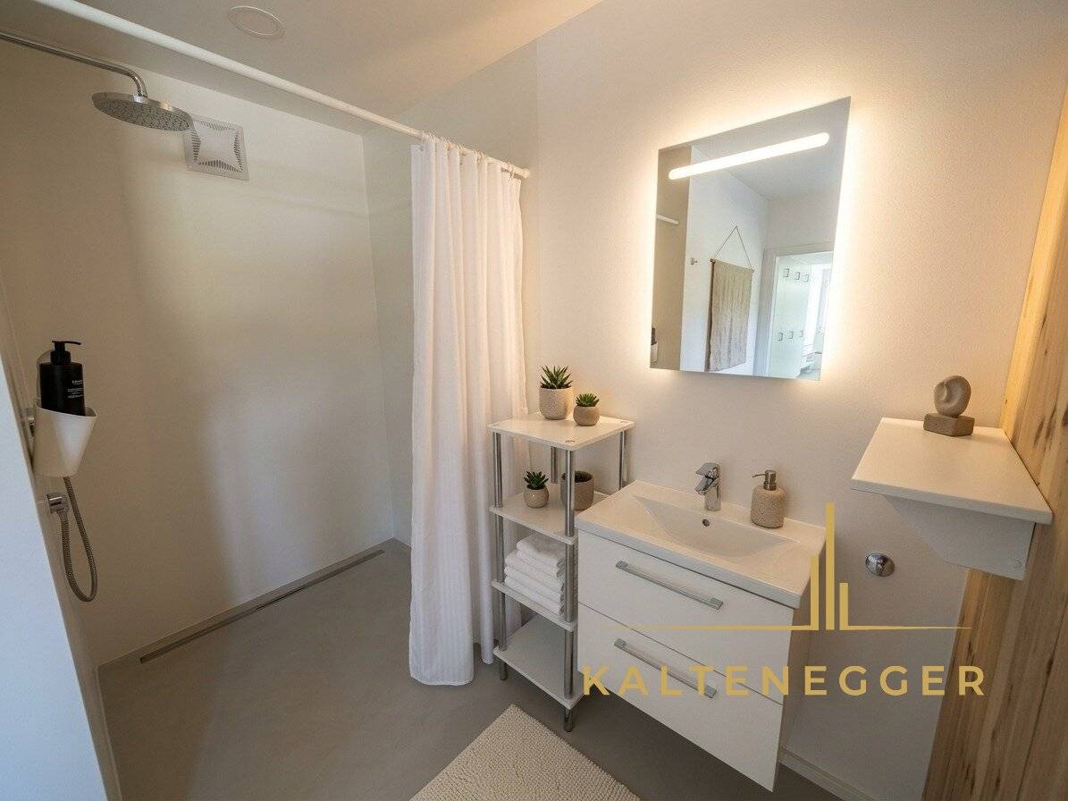 Luxus-Bungalow mit Pool, Sauna &amp; High-End-Technik