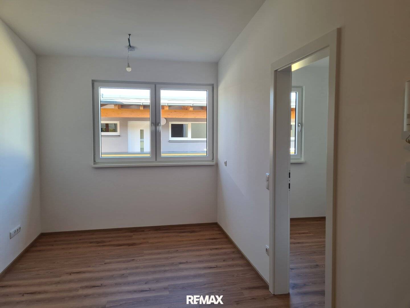 Like-new rental apartment - Small but great layout!