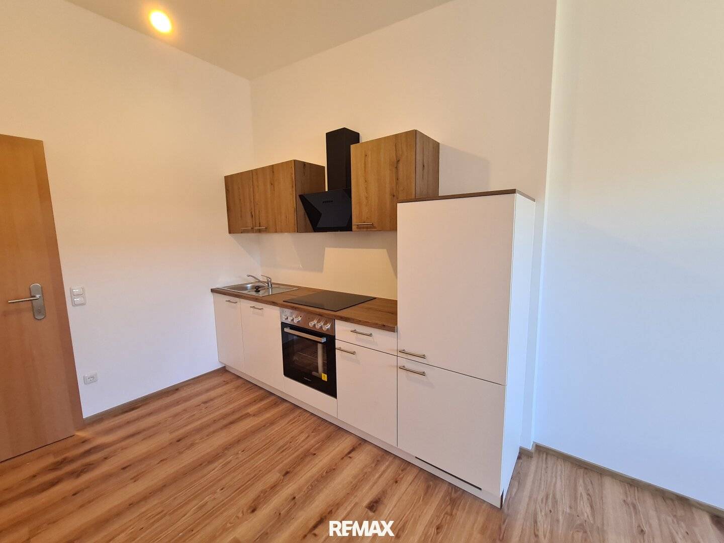 Like-new rental apartment - Small but great layout!