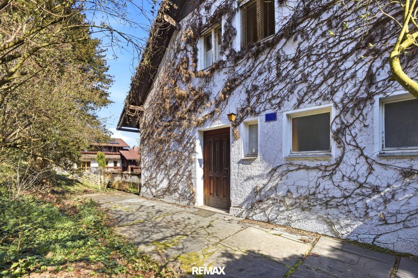 Enchanted jewel on spacious plot in Zaubertal