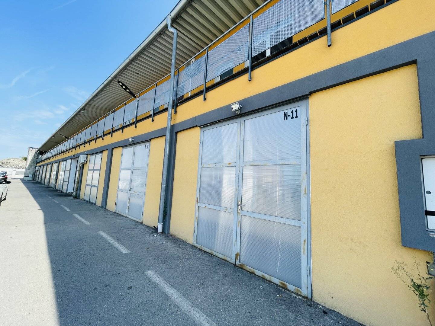 PROVISIONSFREI!!! Große Halle, Werkstatt, Lager 40 m² ohne Hebebühne N15
