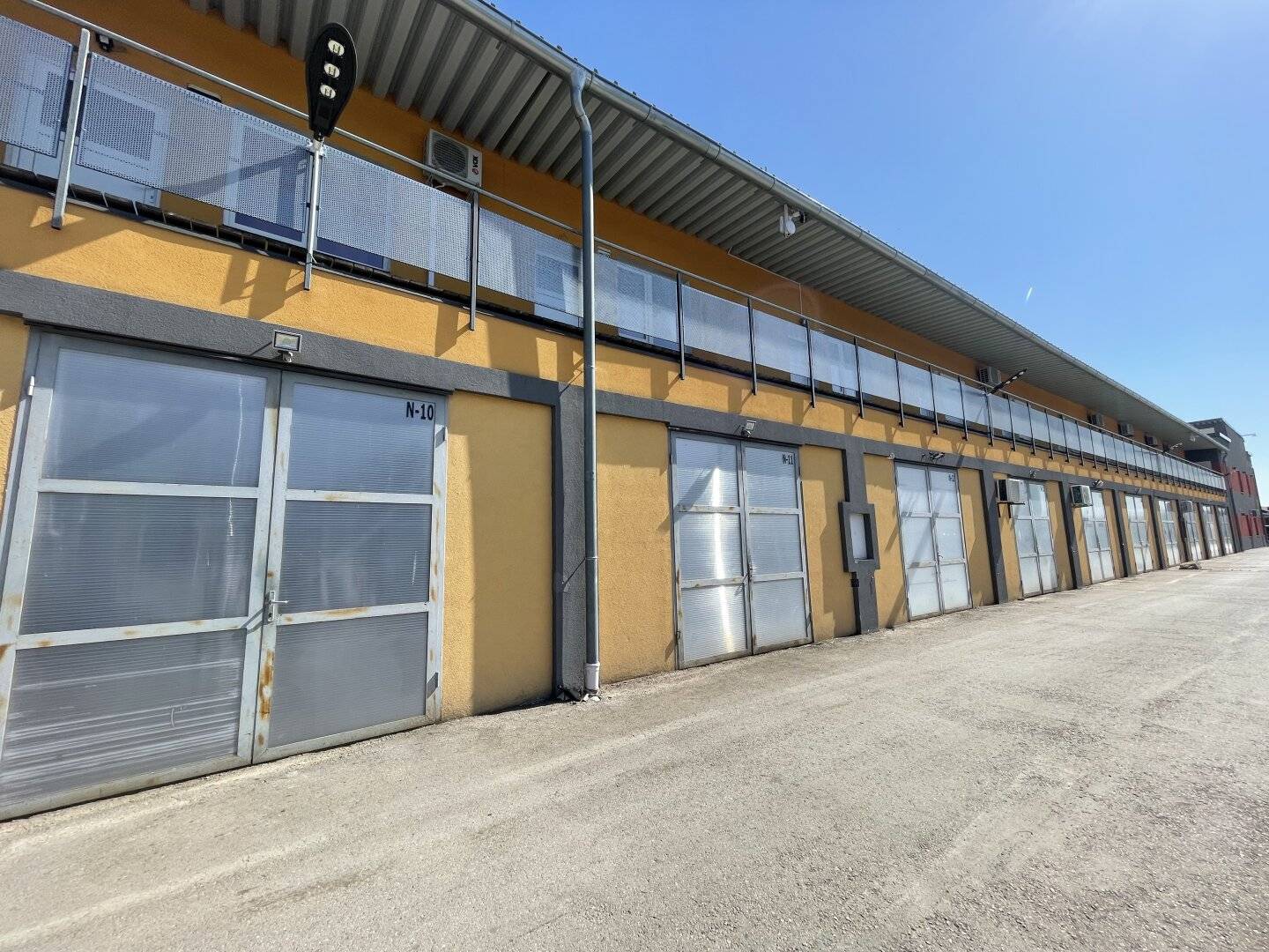 PROVISIONSFREI!!! Große Halle, Werkstatt, Lager 40 m² ohne Hebebühne N15