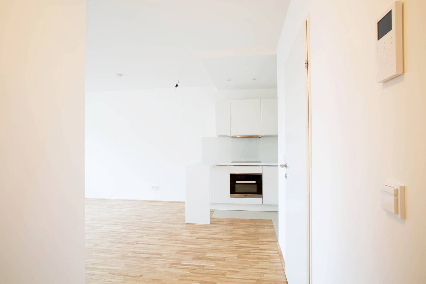 AB MITTE DEZEMBER! Charmante 2-Zimmer-Wohnung - Nähe Millennium City U6