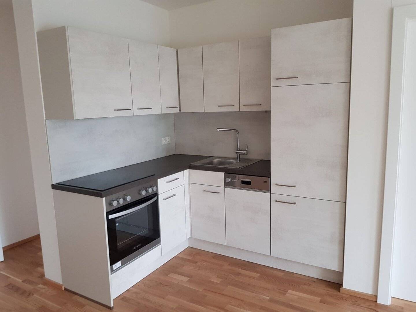 Bright 3-room apartment with south loggia in 8020 Graz