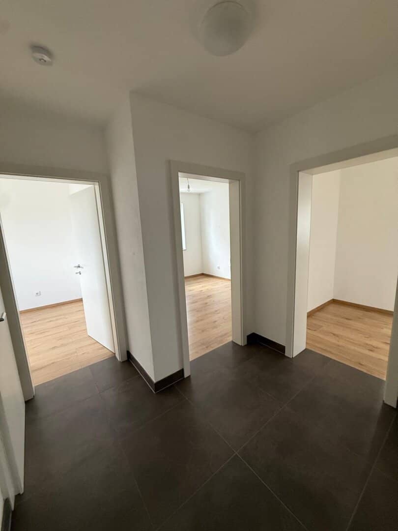 Like-new 3-room apartment with terrace and 2 parking spaces in Mauerkirchen on the ground floor