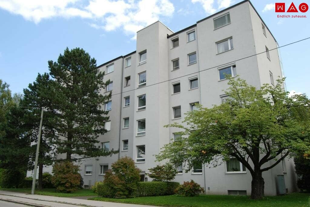 Living in Linz/Oed – 2-room apartment with elevator, available immediately