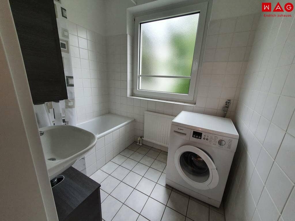 Living in Linz/Oed – 2-room apartment with elevator, available immediately