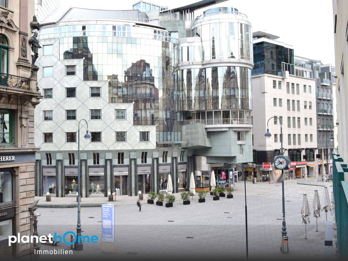 Bright office in prime city center with terrace