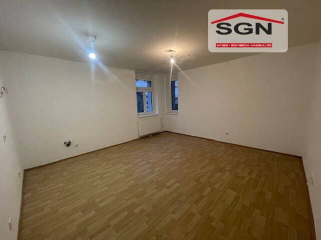 Ground floor 2-room renovated historic building apartment only 100m from Donau