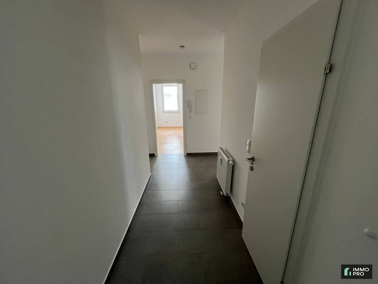 Bright 2-room apartment with modern fitted kitchen