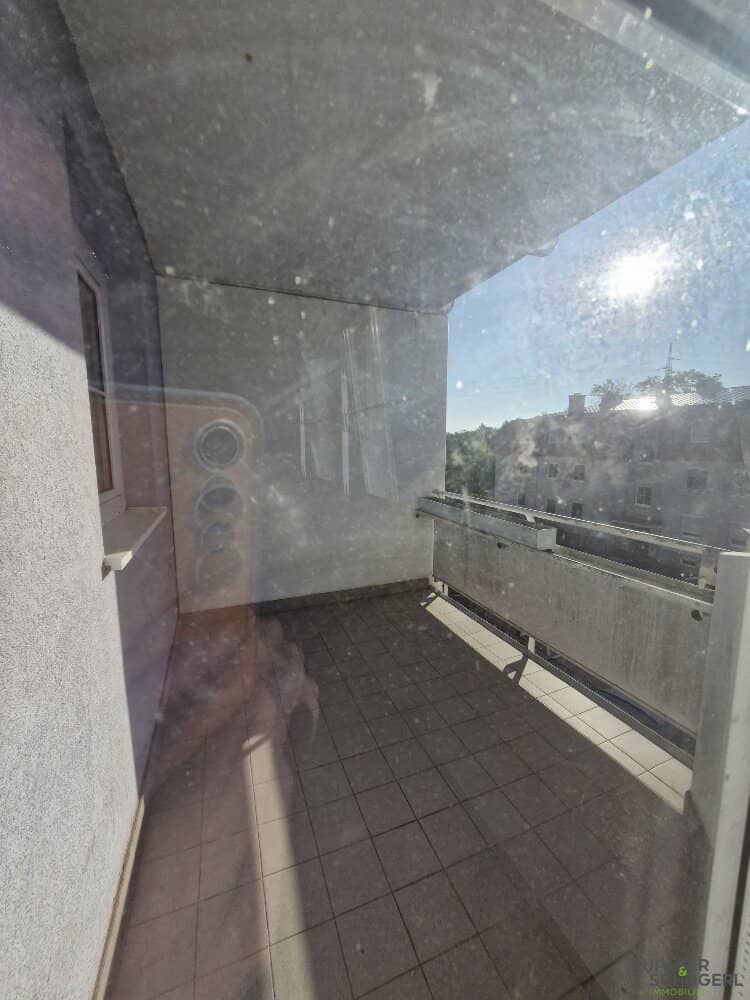 bright friendly 3 rooms with loggia