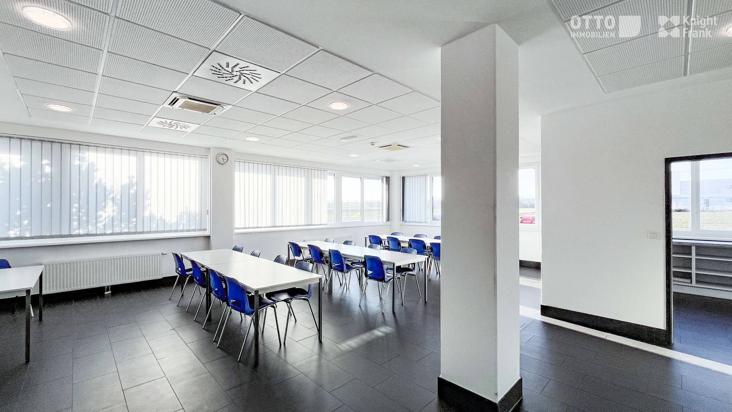 Moderne Produktionsniederlassung mit großzügiger Halle Wohnung
