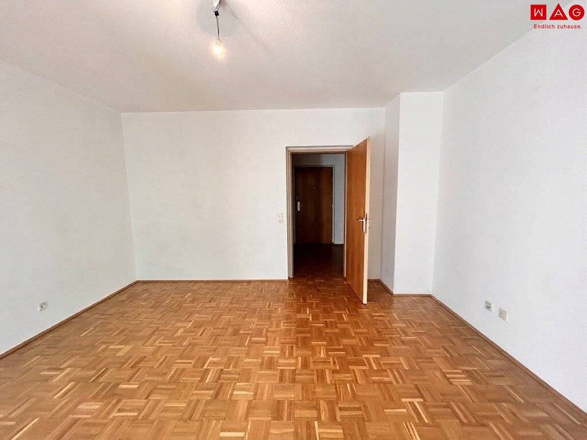 Spaziergänge an der Traun &amp; Shopping ums Eck – 2-Zimmer-Wohnung inkl. Loggia nähe IKEA &amp; Haid Center! Ab sofort verfügbar!