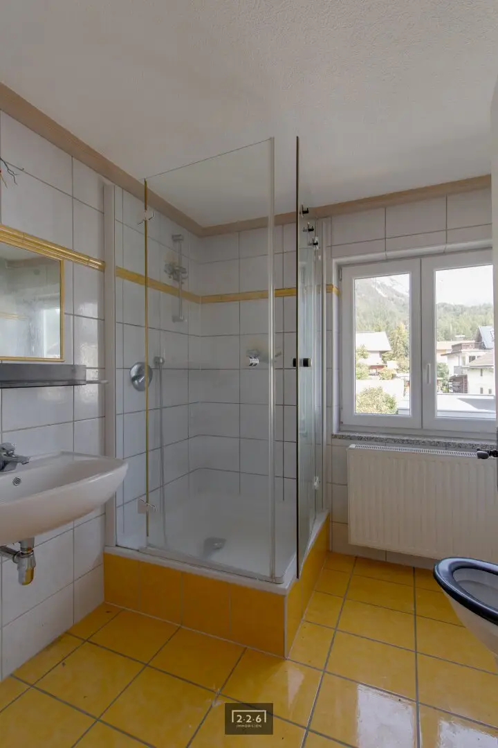 226 IMMOBILIEN: Grundstück mit Altbestand am Tor zum Karwendel