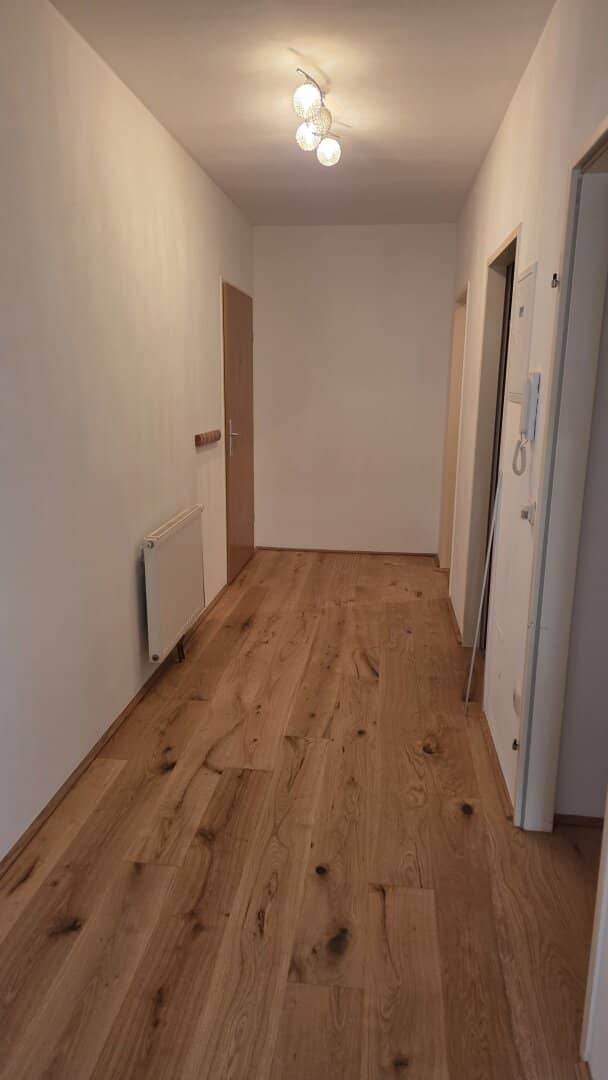3-room apartment in the center of Vöcklabruck. Courtyard-facing with view of greenery - Owner-occupancy or rental - Free underground parking space (Commission-free)