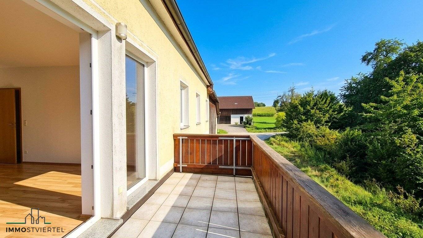 Quietly located rental apartment with balcony near Wieselburg