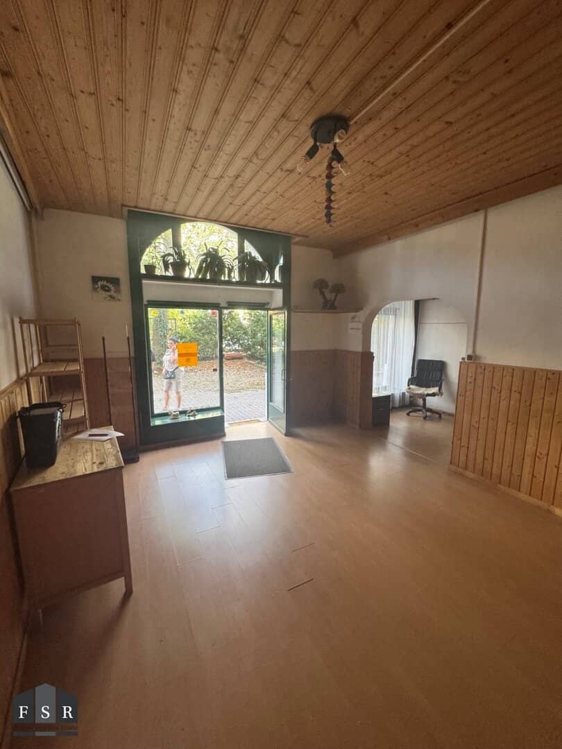 Kleines Geschäftslokal in Jugendstil- Zinshausjuwel! Laurentius Platz - U3 Nähe - Lokal / Büro / Arztpraxis / Geschäftszentrale / Yogastudio / Lager - viele Anwendungsmöglichkeiten!