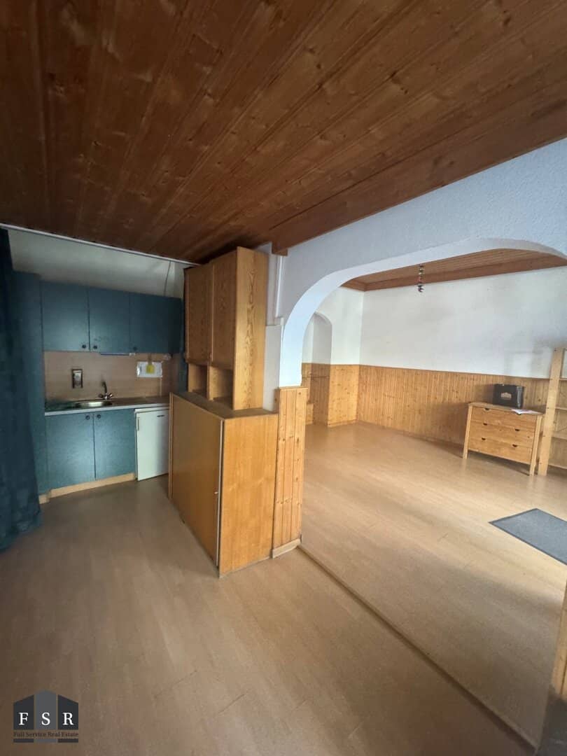 Kleines Geschäftslokal in Jugendstil- Zinshausjuwel! Laurentius Platz - U3 Nähe - Lokal / Büro / Arztpraxis / Geschäftszentrale / Yogastudio / Lager - viele Anwendungsmöglichkeiten!