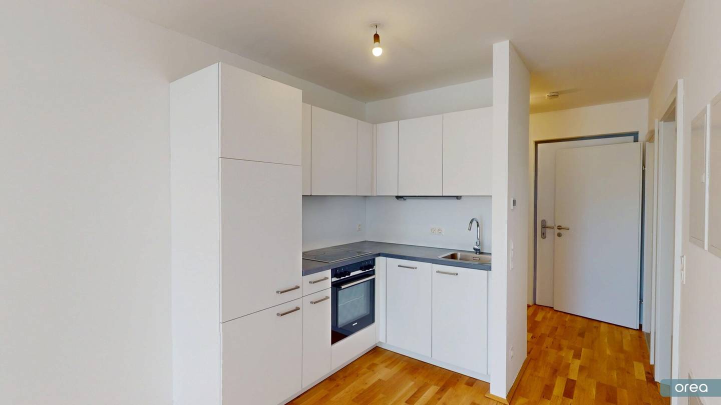 orea | Quiet 2-room apartment with balcony in the 22nd district | Smart viewing · Rent online