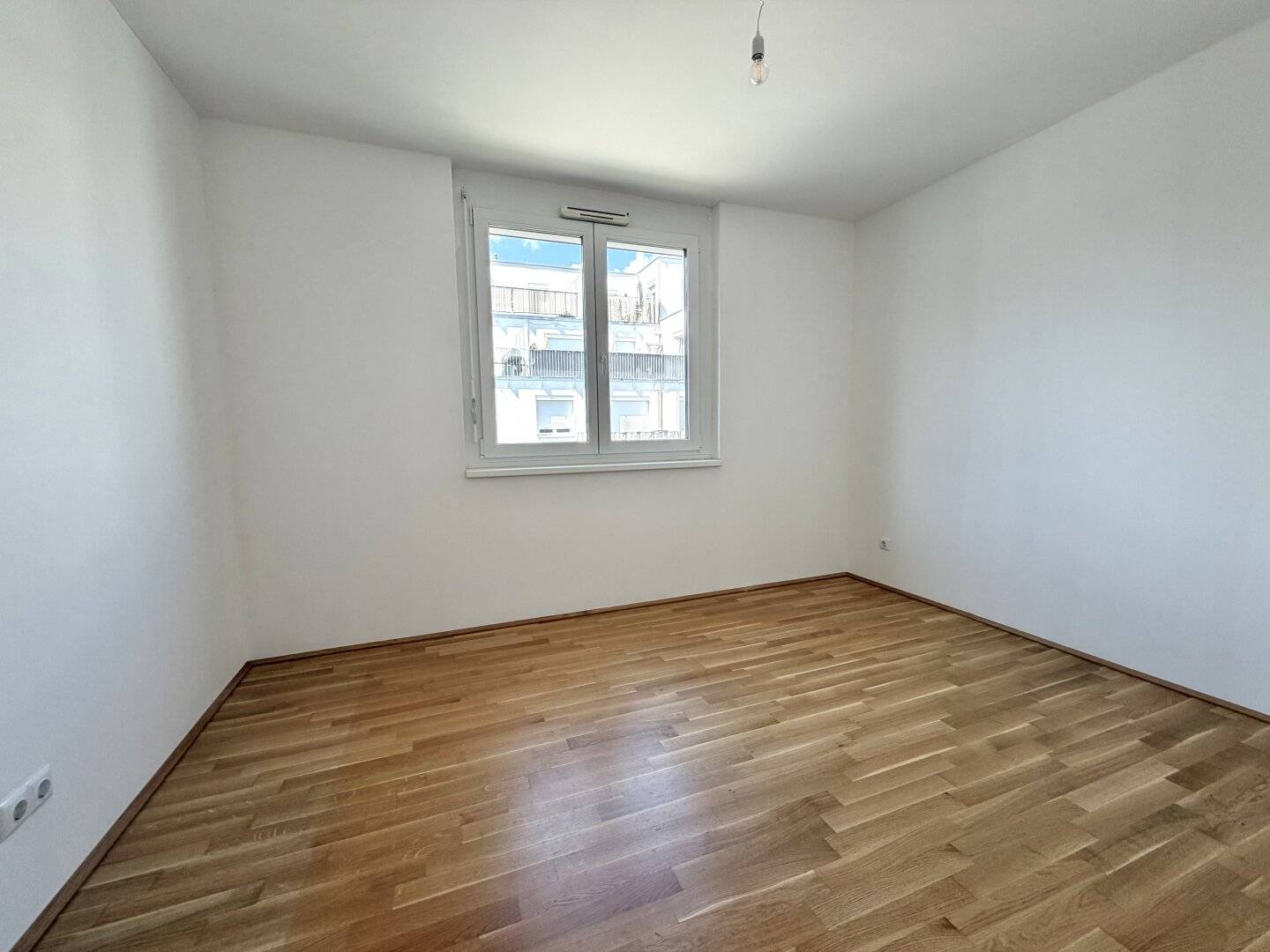 3-room balcony apartment with storage room in quiet location | Near U1 Kagraner Platz