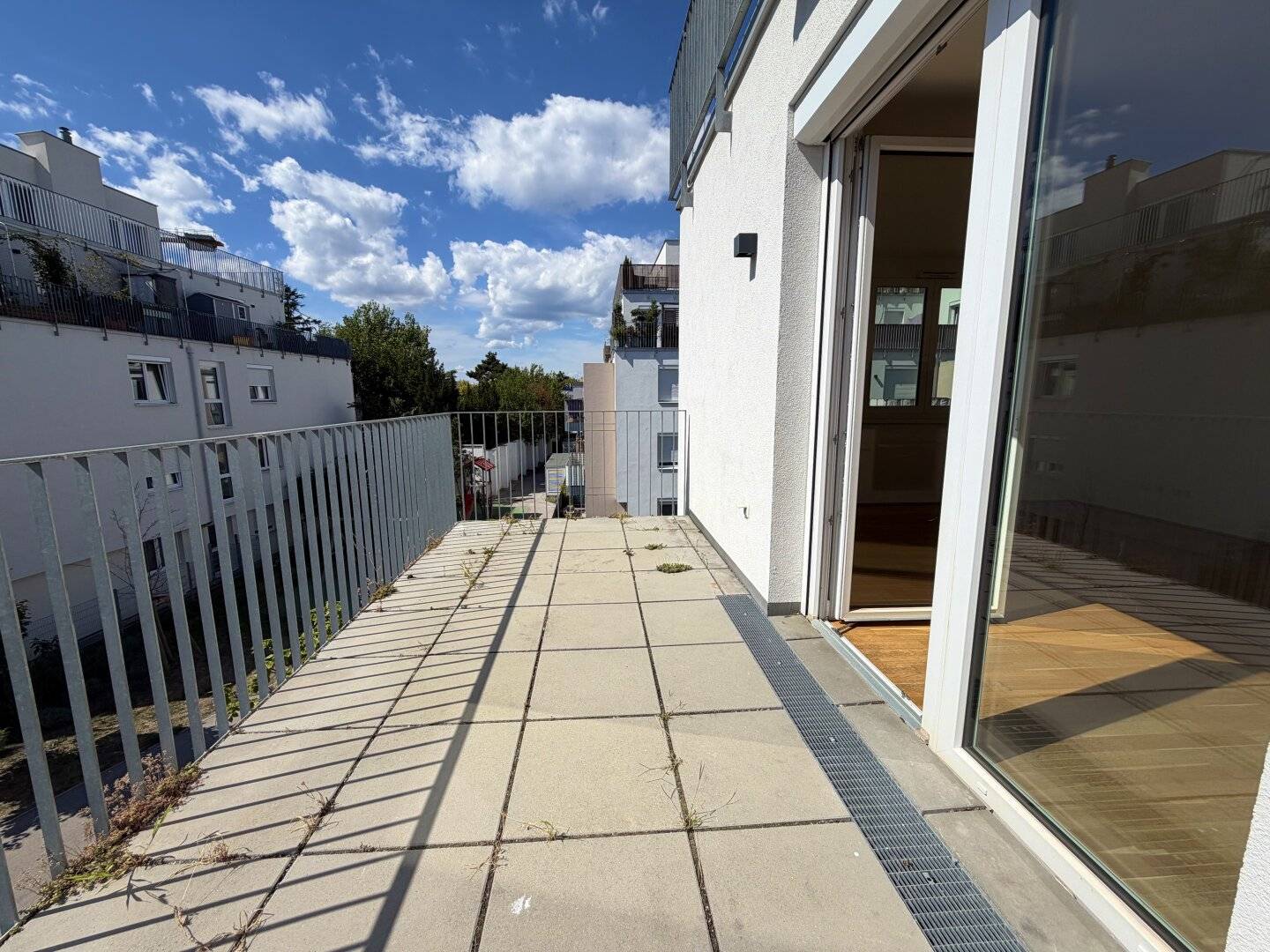 3-room balcony apartment with storage room in quiet location | Near U1 Kagraner Platz