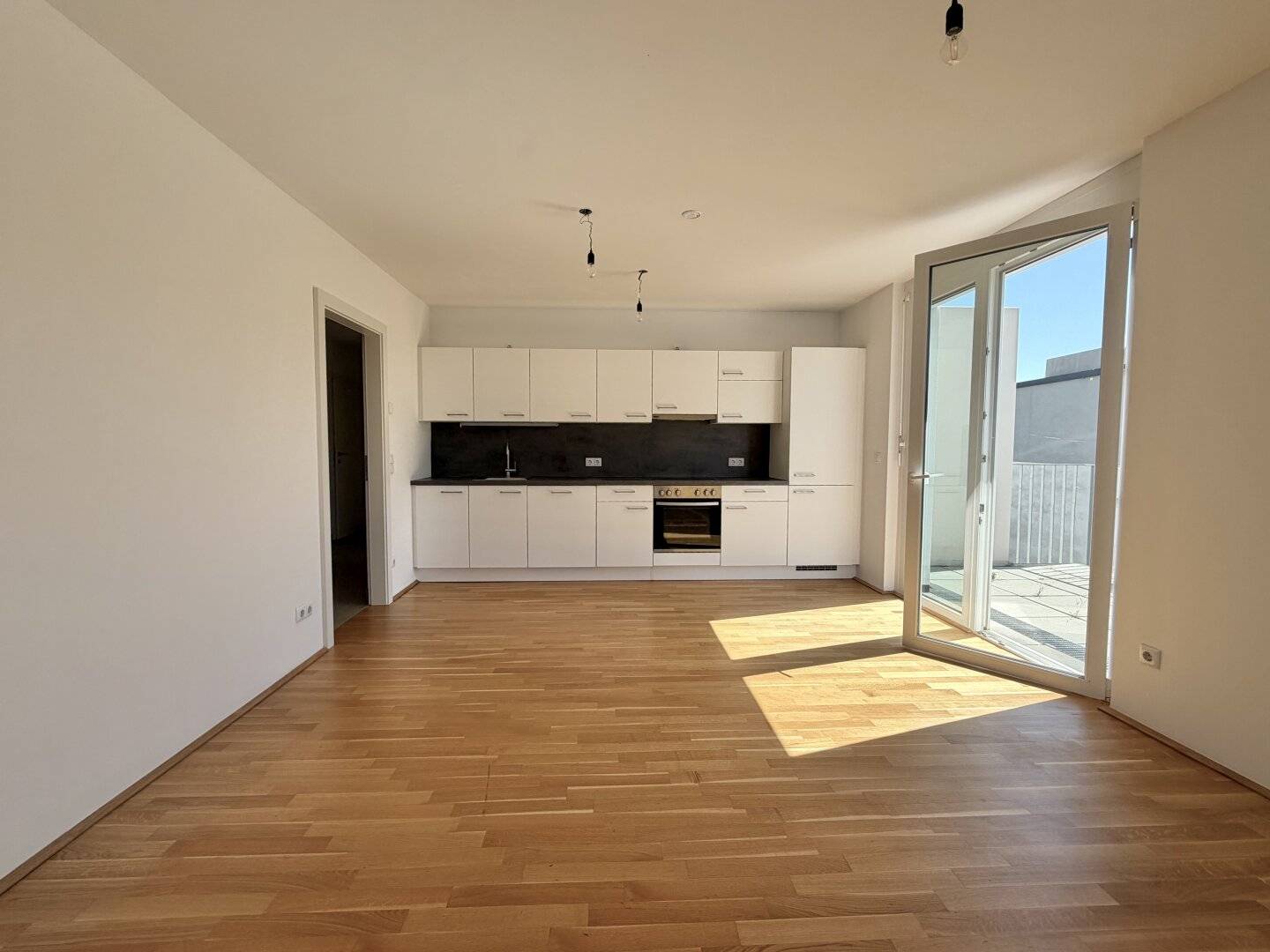 3-room balcony apartment with storage room in quiet location | Near U1 Kagraner Platz