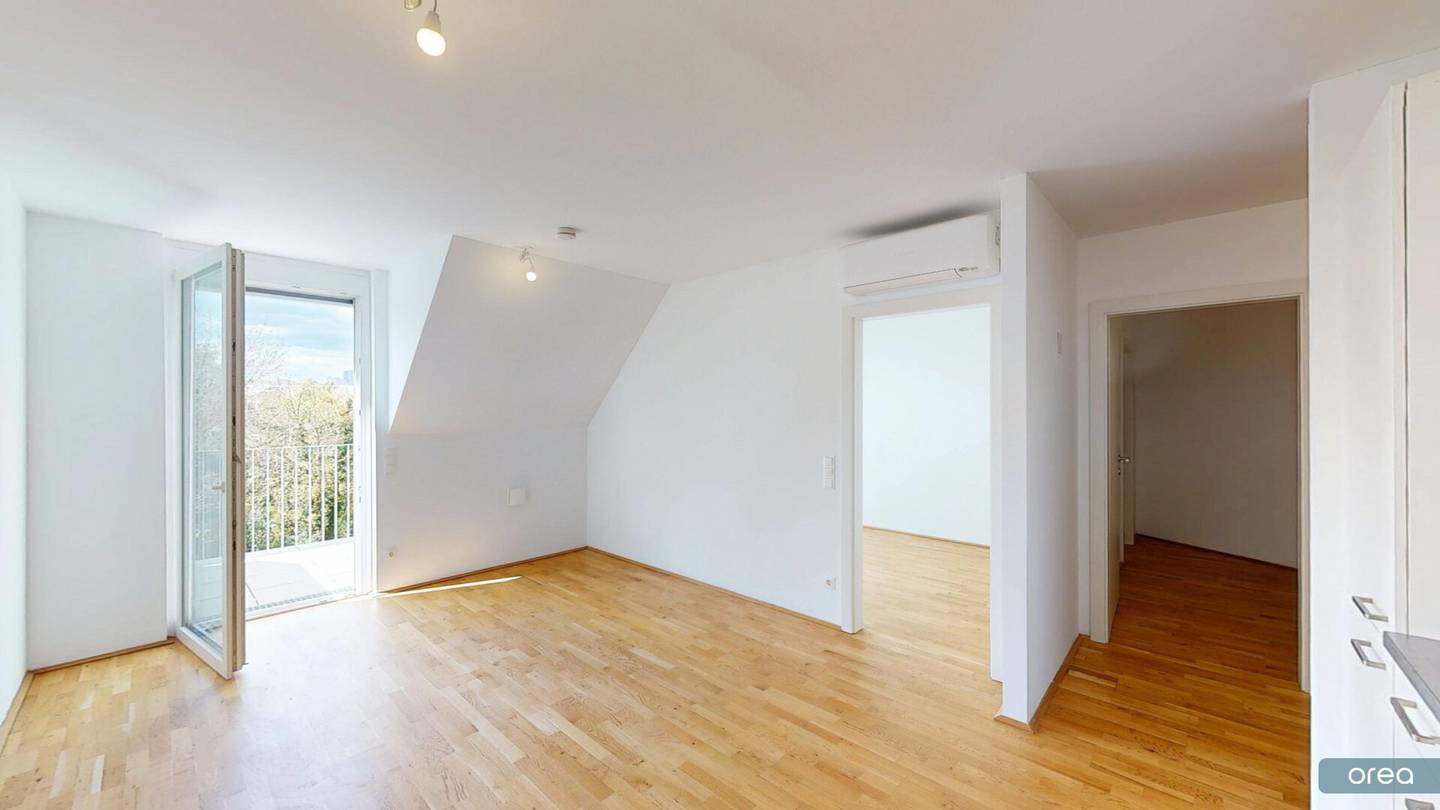 orea | 3-room apartment with balcony in popular green location of Donaustadt | Smart viewing · Rent online