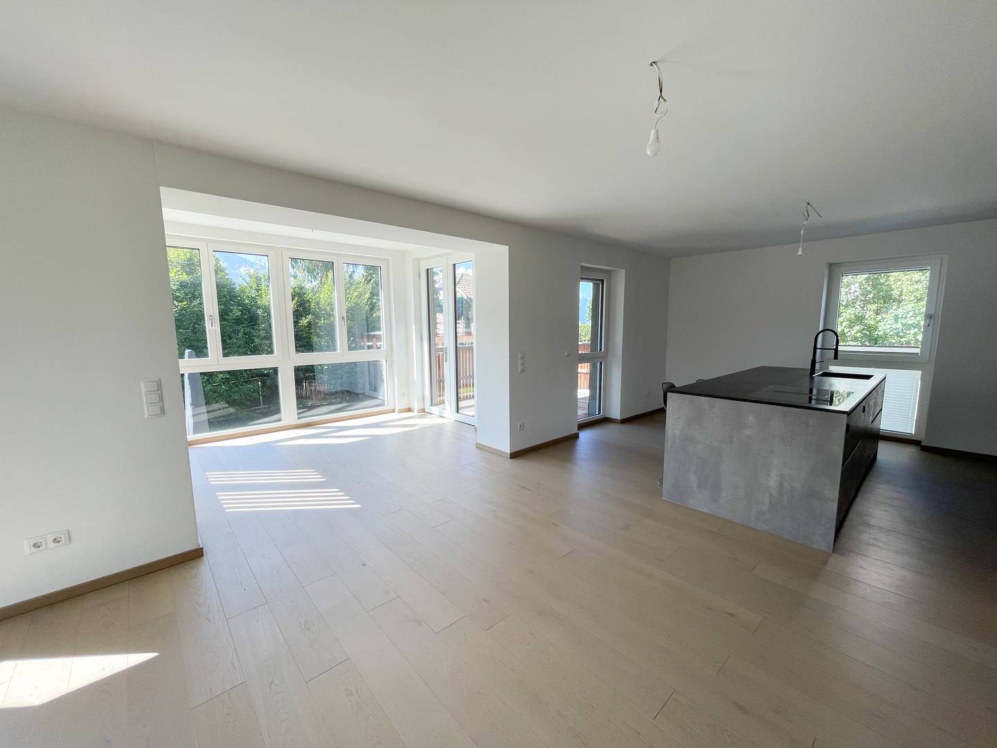 Wohnung mit Privatgarten und Bergblick in ruhiger Lage