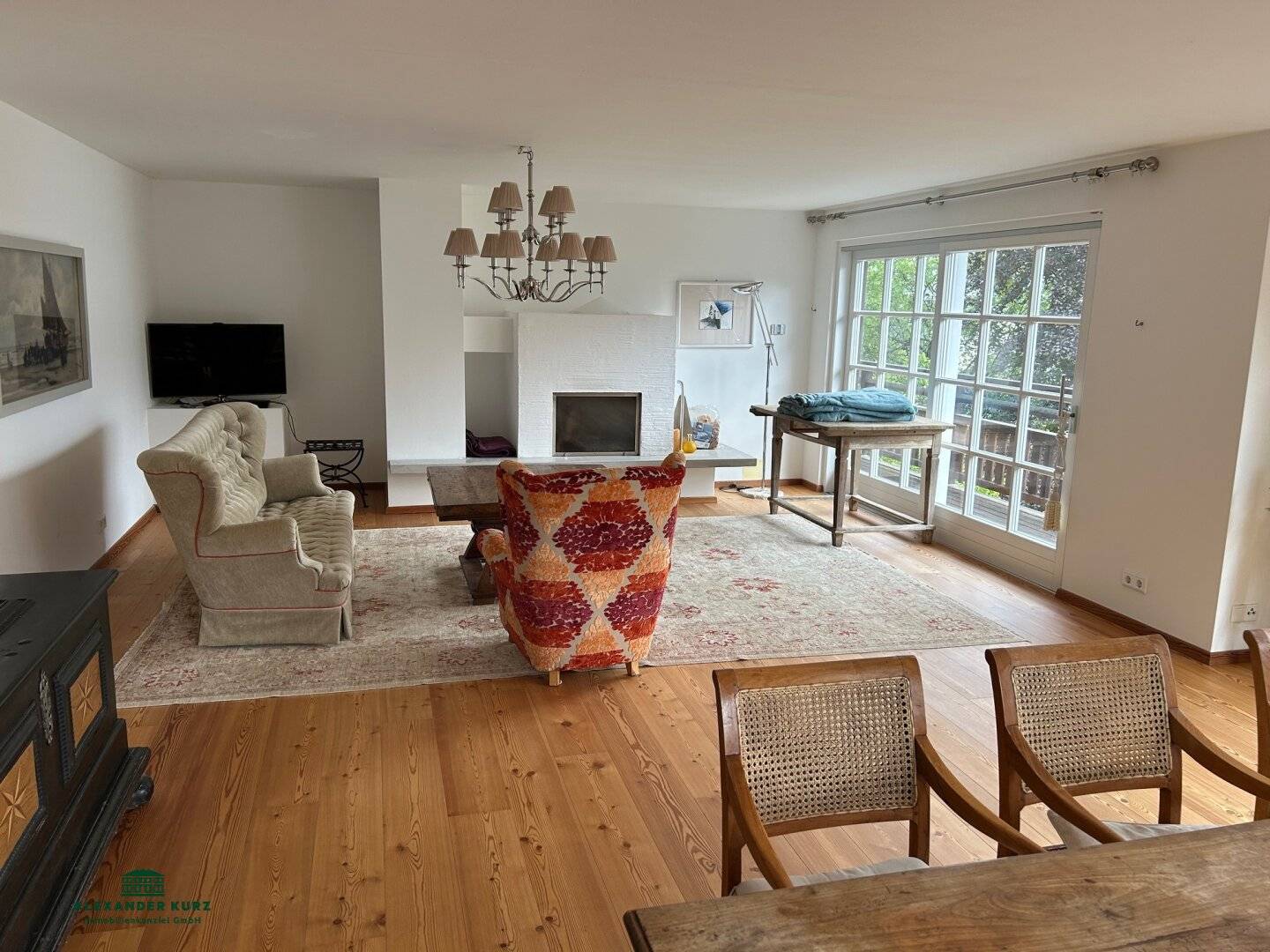 Ferienhaus mit Panoramablick und privatem Seezugang am Attersee