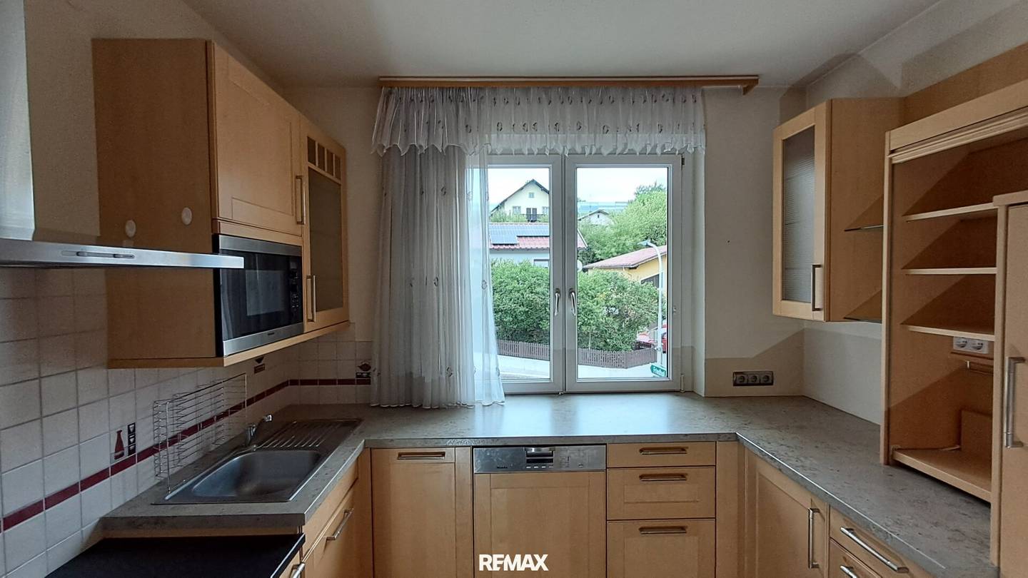 3-room rental apartment with balcony and parking space in Altlengbach