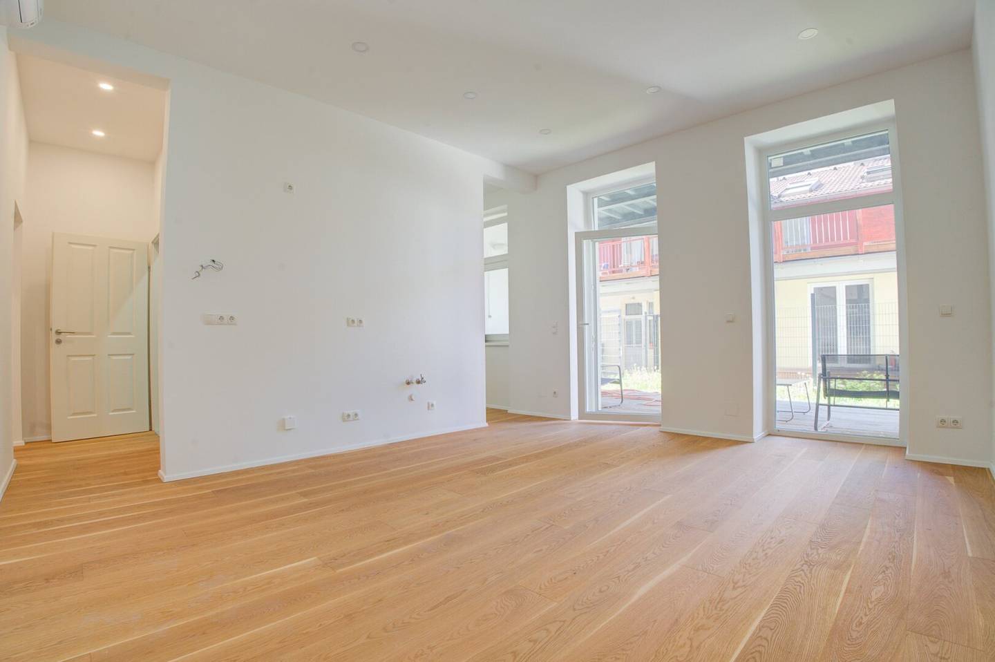 First occupancy - Renovated period apartment with garden in Vienna Floridsdorf