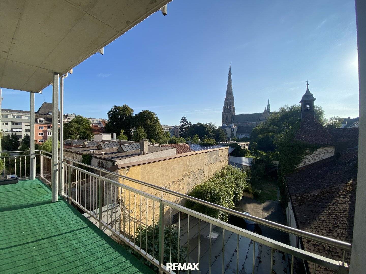 Charming studio apartment with view of the Mariendom
