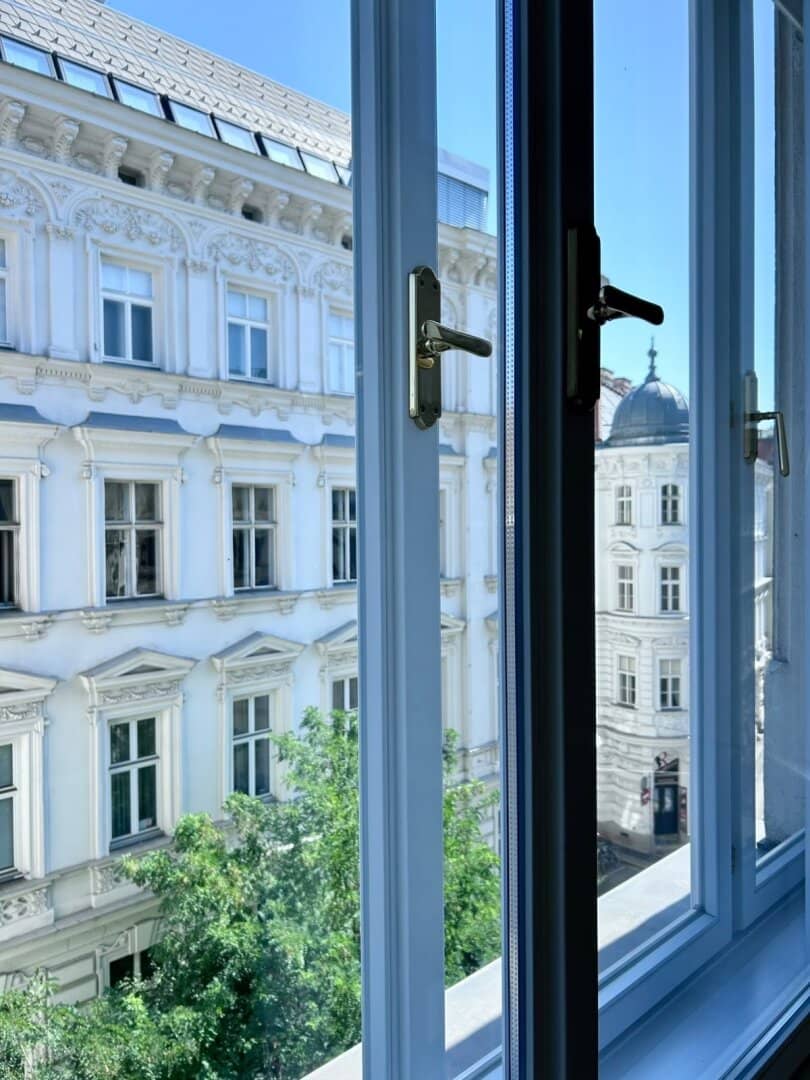 First occupancy after renovation – 145 m² with air conditioning &amp; underfloor heating in the 4th District