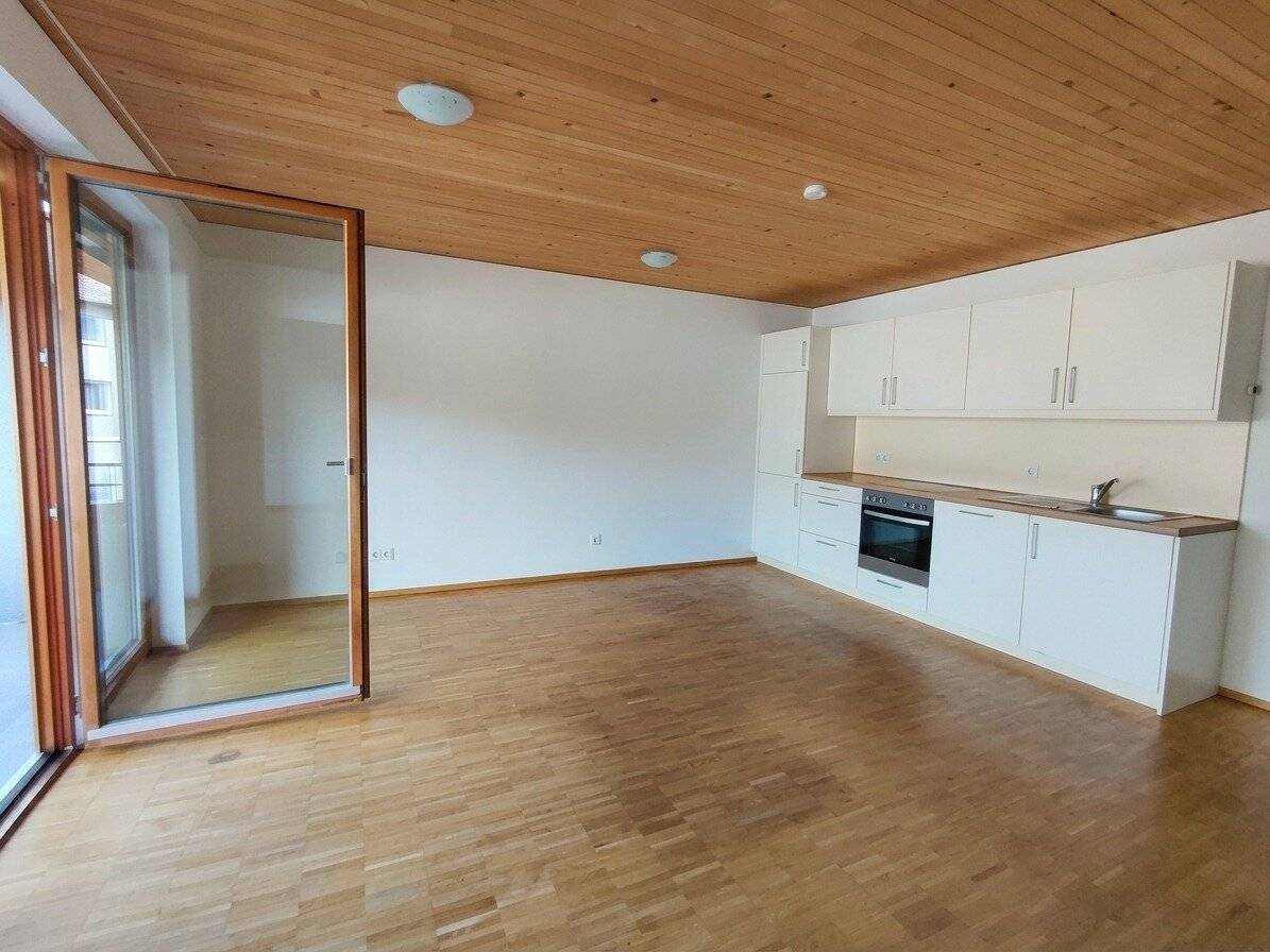Living in old age: Barrier-free 2-room apartment with loggia in Feldkirch for rent!