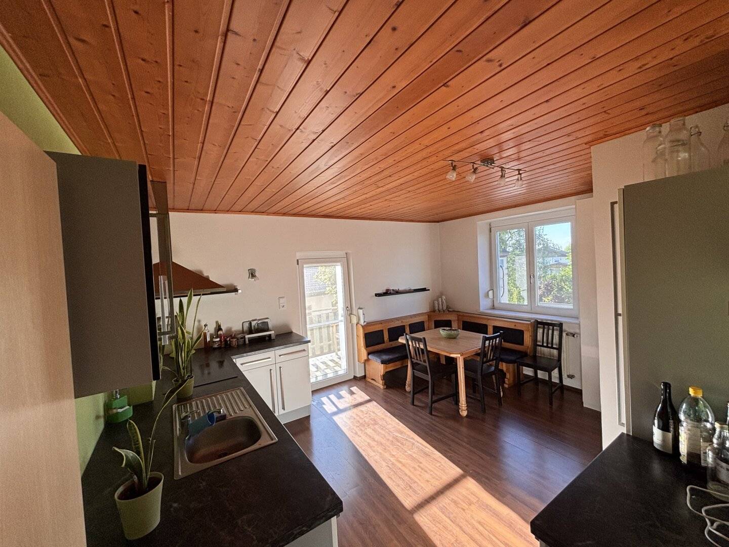 2-Zimmer-Wohnung mit Garten und Balkon