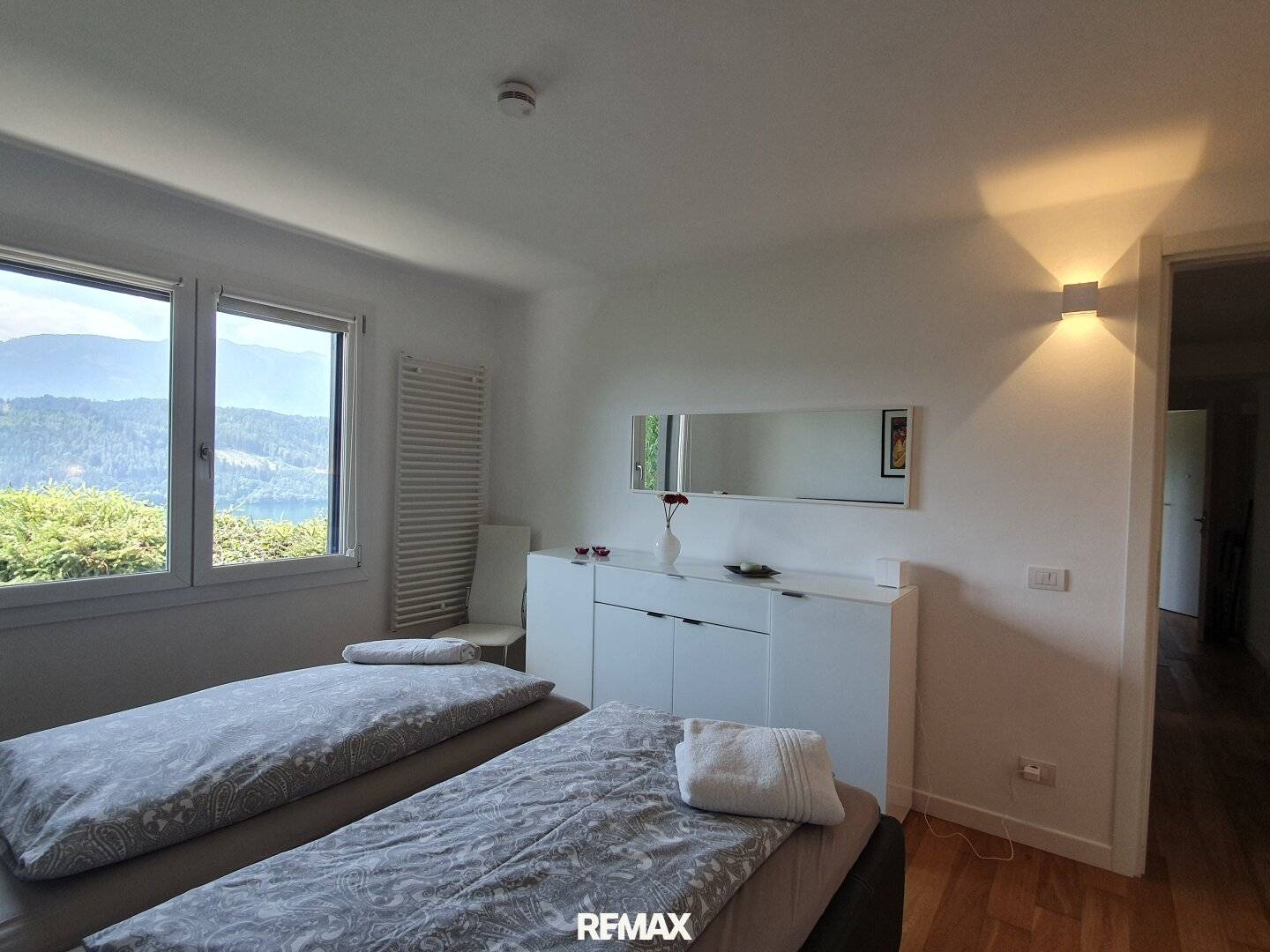 Ground floor apartment with terrace and lake view in Millstatt