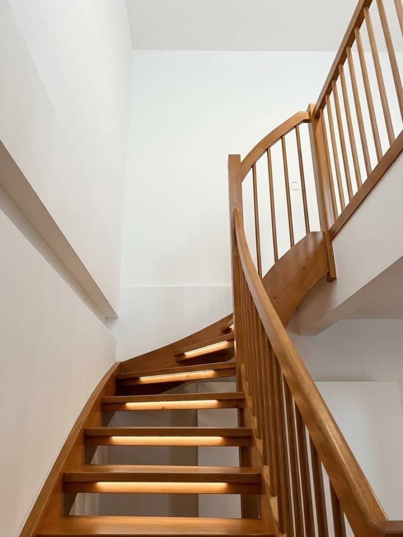 2-room maisonette apartment in unique eco old building for rent commission free