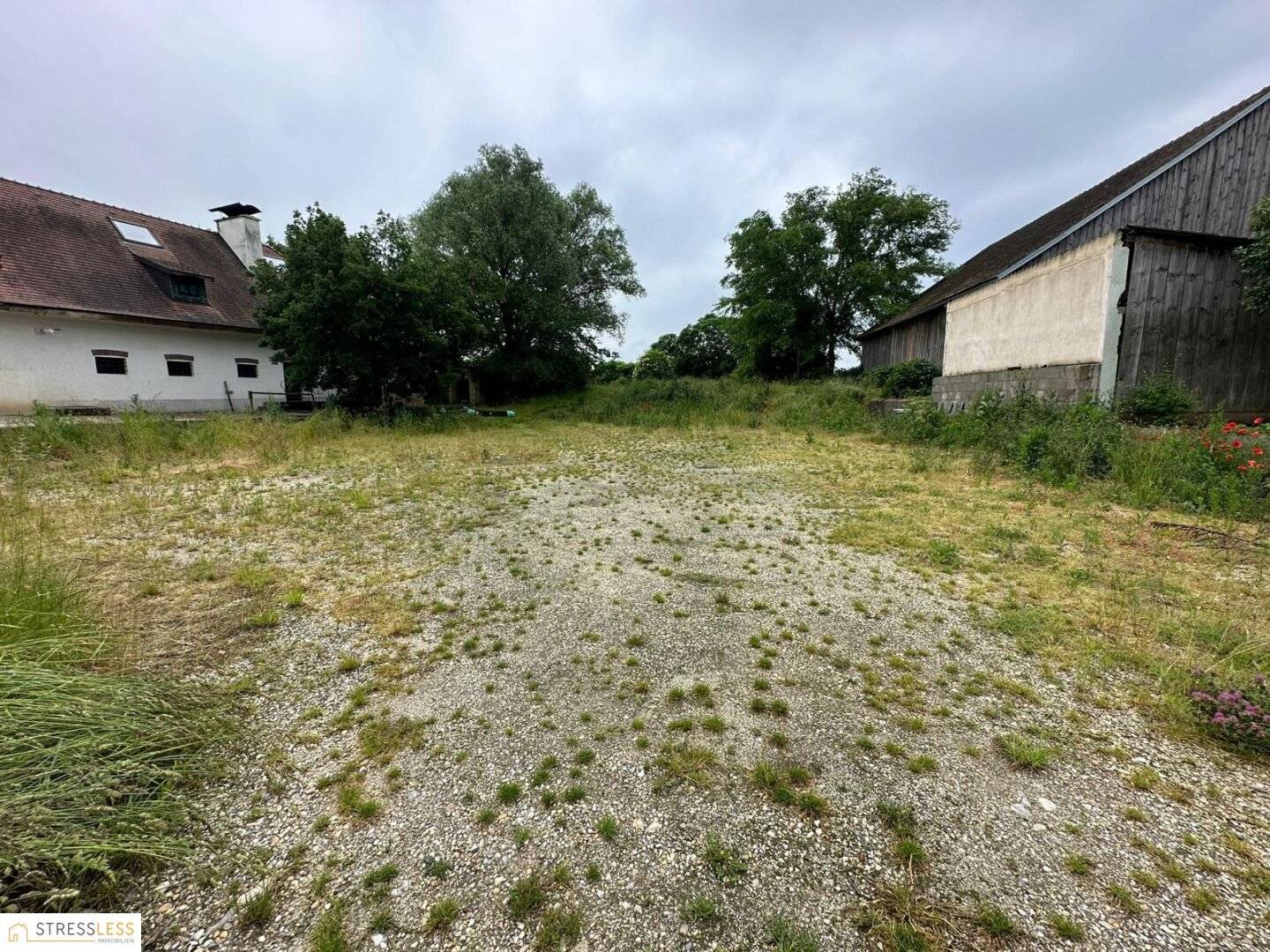 BAUBEWILLIGTES BAUTRÄGERPROJEKT | 6 REIHENHÄUSER | ca. 1.500 m² | STREITDORF