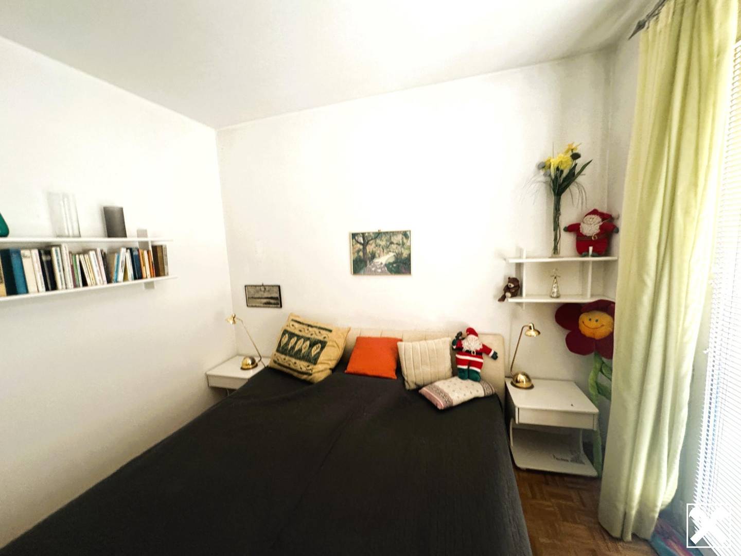Bright Erdgeschosswohnung with loggia set in a quiet location