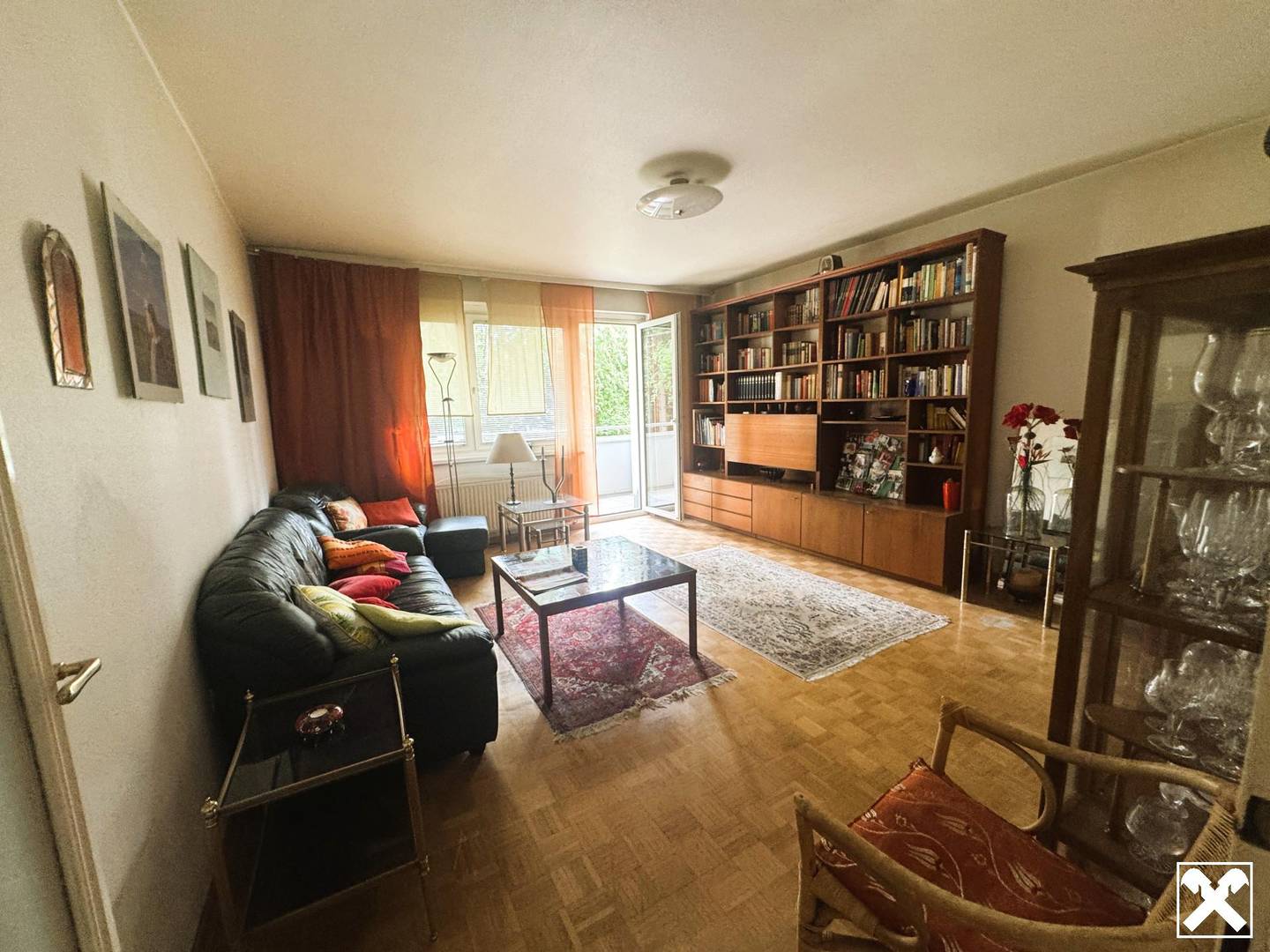 Bright Erdgeschosswohnung with loggia set in a quiet location